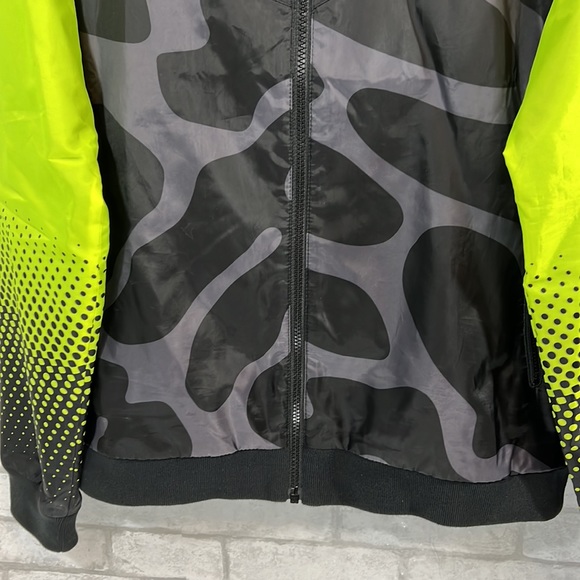 Nike sportswear windrunner retro jacket size Medium - Picture 6 of 15